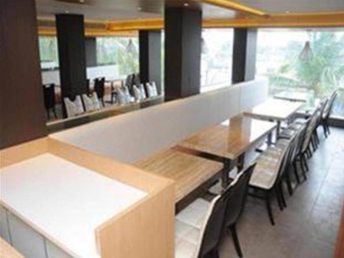 Royal Inn Ankleshwar ภายนอก รูปภาพ