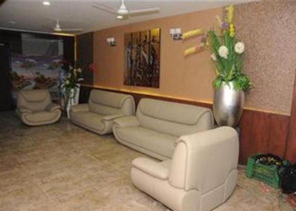 Royal Inn Ankleshwar ภายนอก รูปภาพ