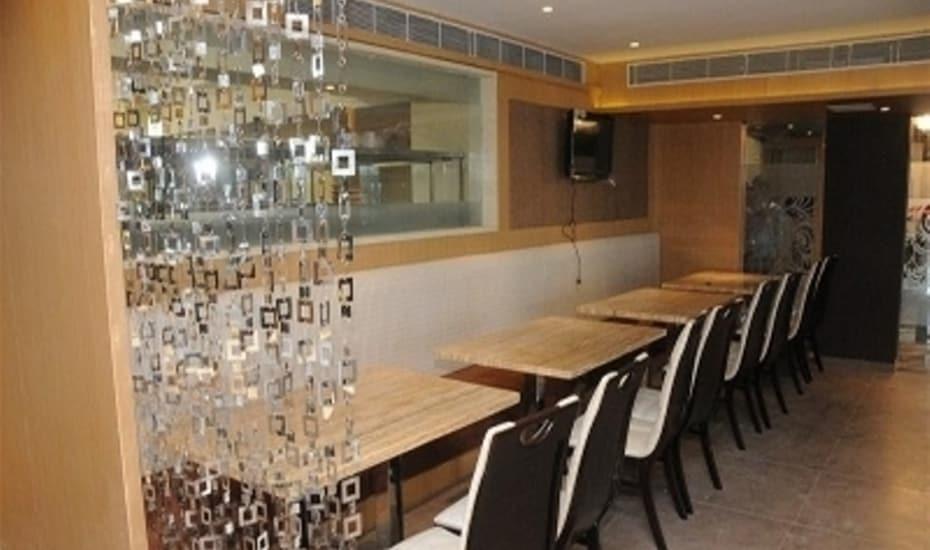 Royal Inn Ankleshwar ภายนอก รูปภาพ